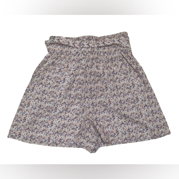 NWOT Zara Black Top with Floral High Waist Shorts - Picture 4 of 7